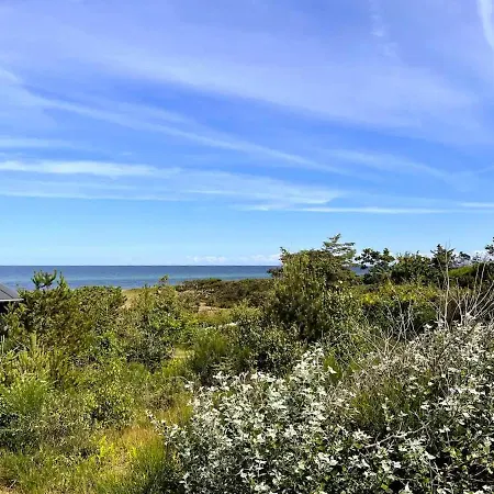 Simple Living Right Next To The Sea Græsted