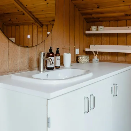 Tatil Evi Simple Living Right Next To The Sea Græsted