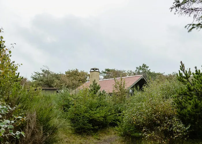 Simple Living Right Next To The Sea 度假居 Græsted